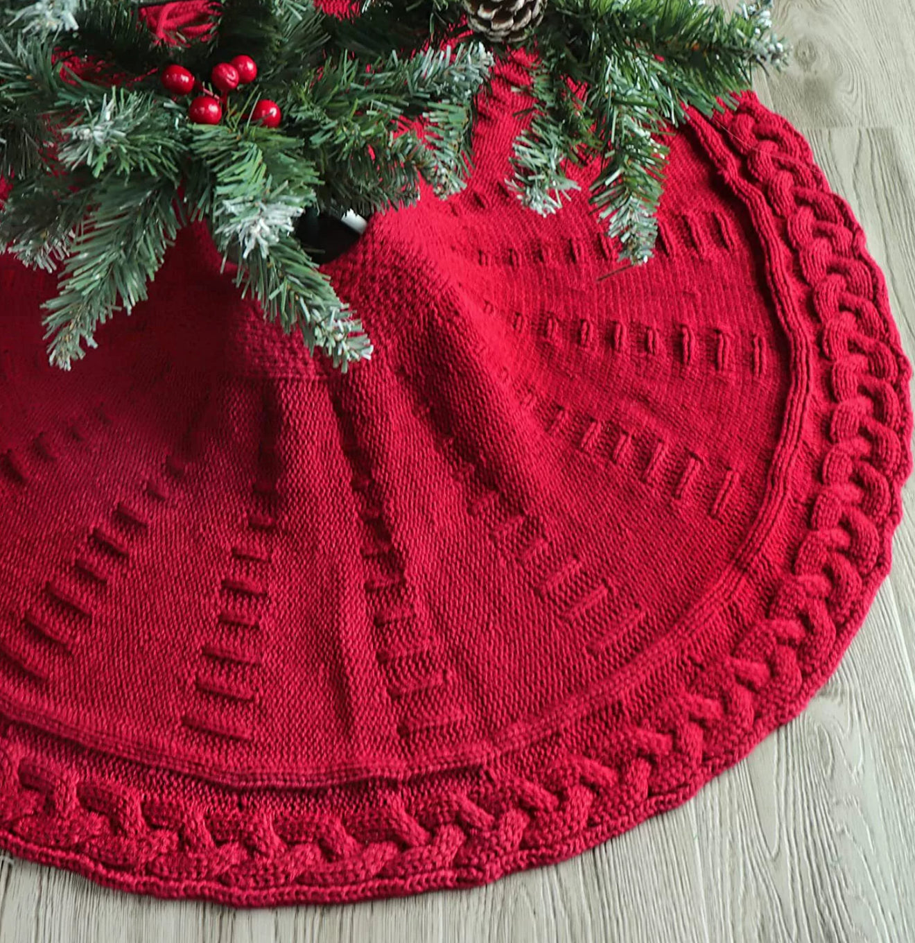 Christmas Tree Skirt-Red Ruffled Knitting